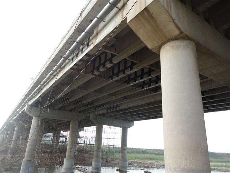 橋梁建設出現開裂要怎么處理？