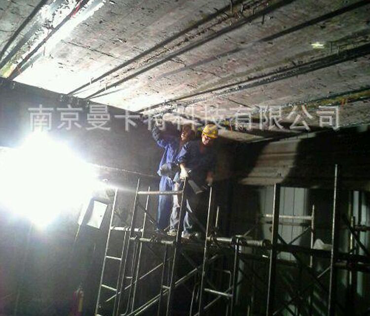 預(yù)應(yīng)力碳纖維板加固施工中，如何解決碳板斷裂問題