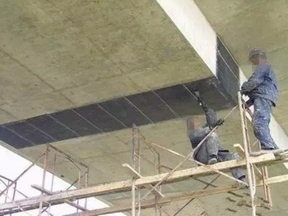 曼卡特碳纖維布讓大橋更堅固！